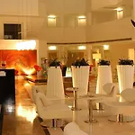 Sisus מלון 4*