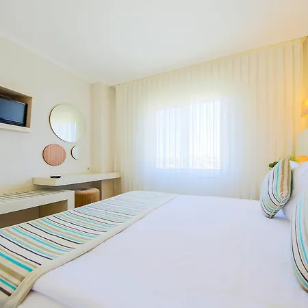 Sisus 4* Cesme